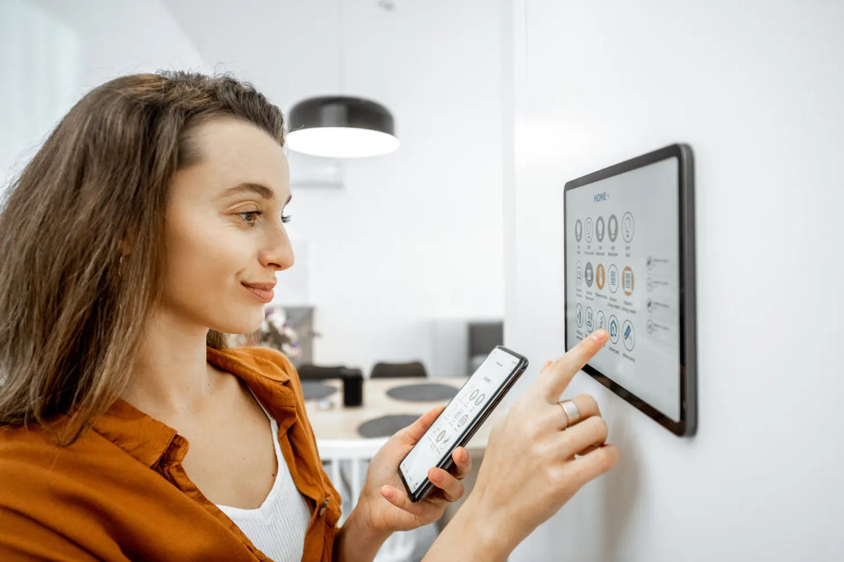 LIFX vs. Philips Hue: Full Comparison of Smart Lighting Systems