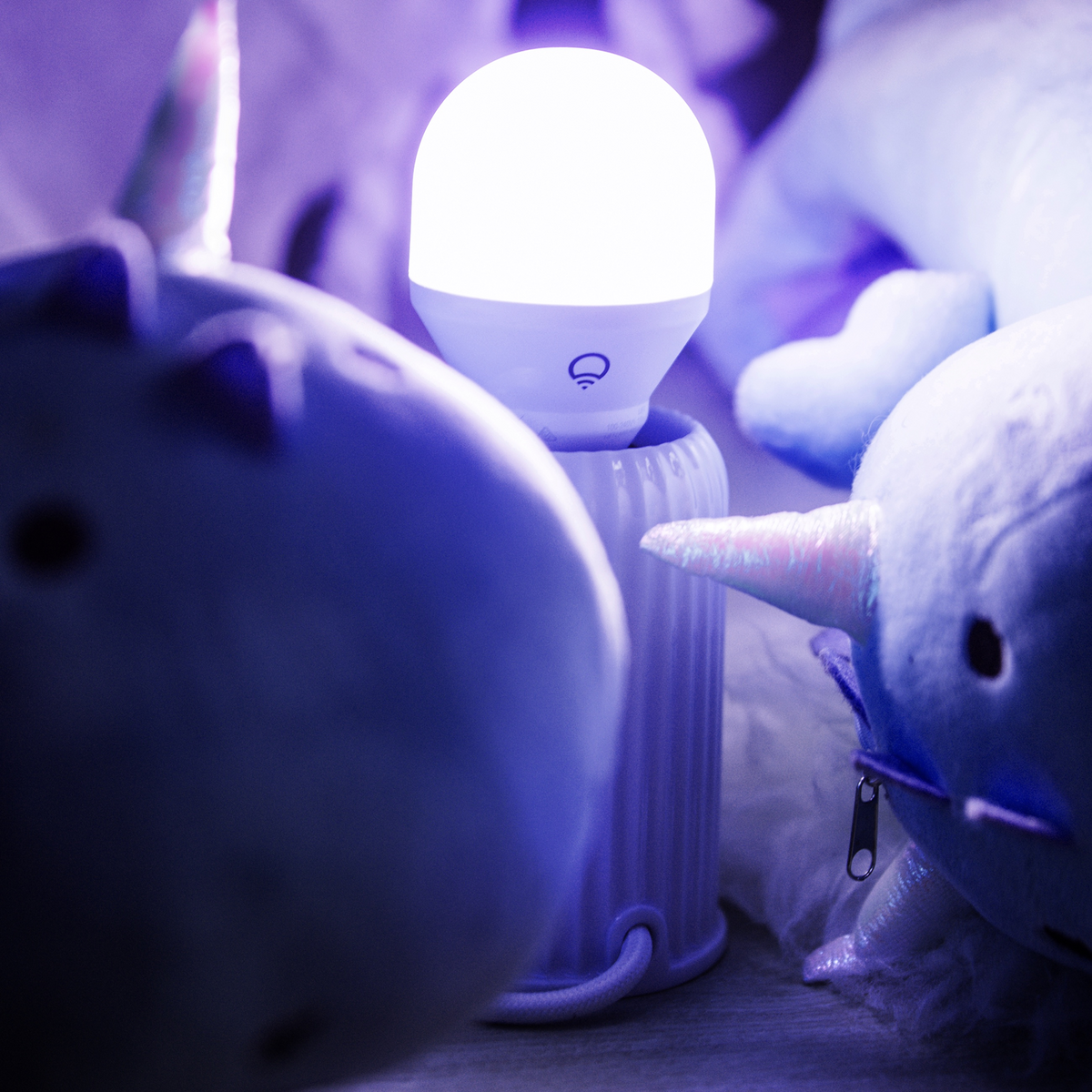 LIFX SuperColor Smart Light 1-Pack - 800 Lumens